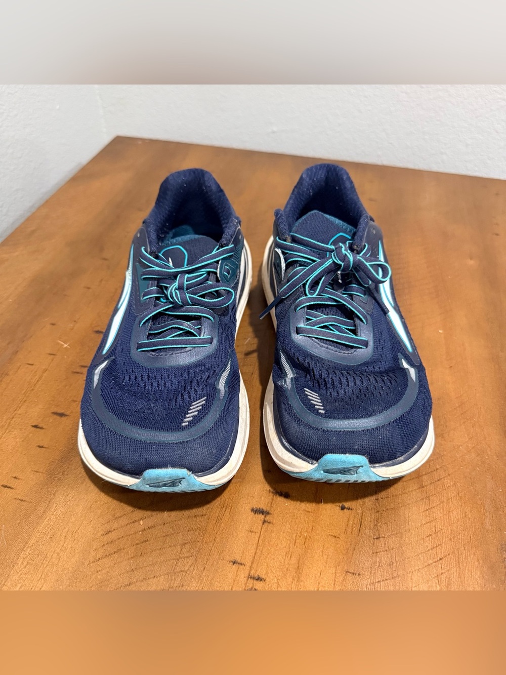 Altra Paradigm - Picture 3 of 7